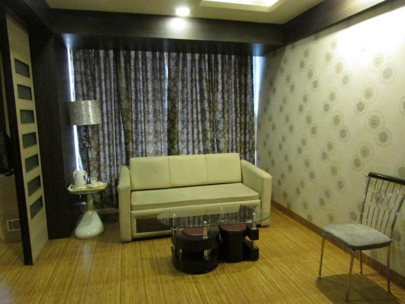 Hotel Emerald Kolkata Bagian luar foto