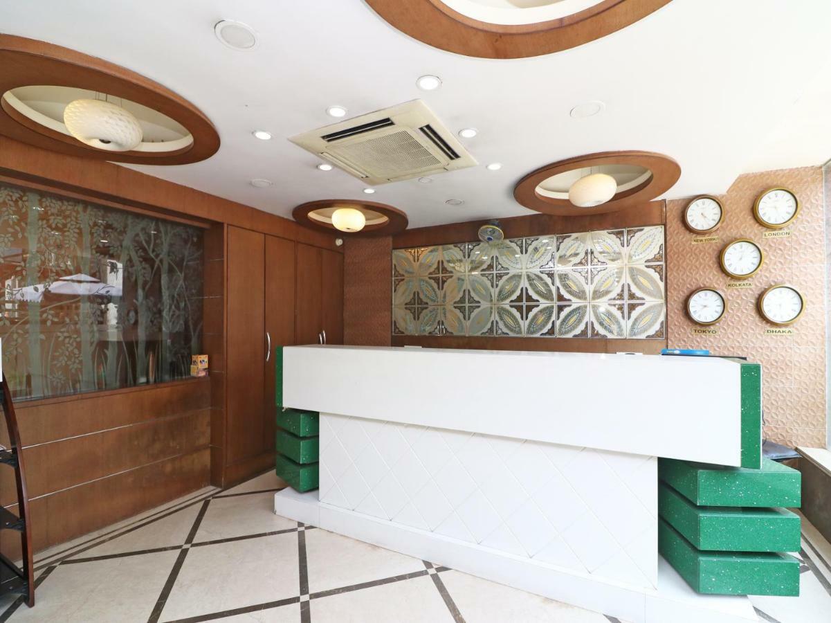 Hotel Emerald Kolkata Bagian luar foto