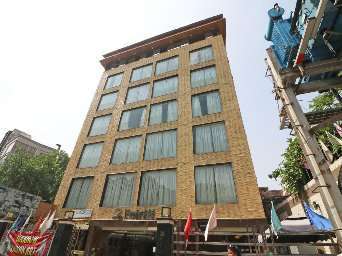 Hotel Emerald Kolkata Bagian luar foto